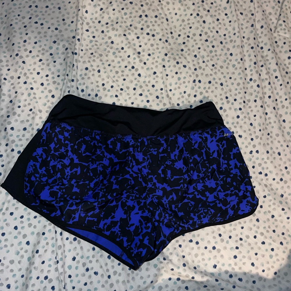 Nike shorts - Picture 2 of 2